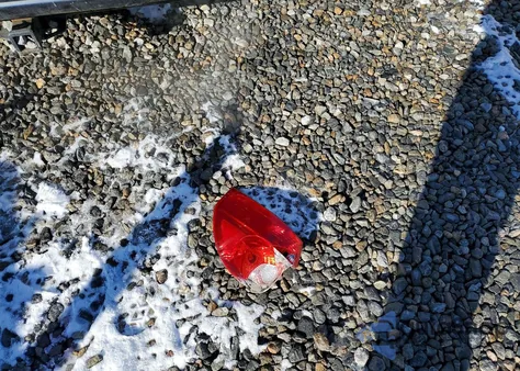 2006 Toyota Sienna Xle from USA, damaged, VIN 5TDBA22C56S064579